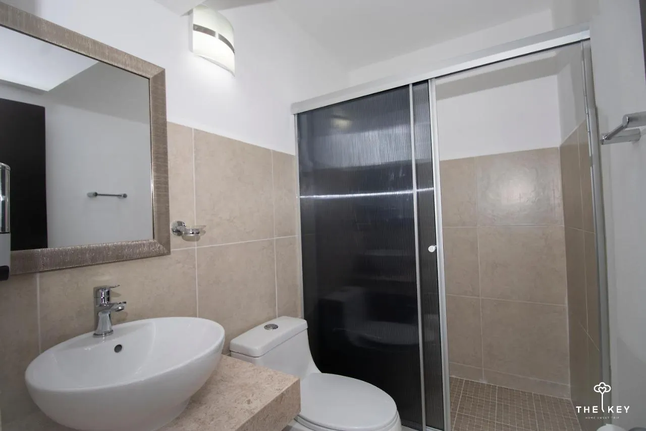 קנקון Liverte Downtown Apartments 3*,